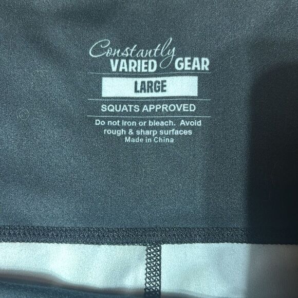 Constantly varied gear dressed to kill workout set shorts/bra - Picture 4 of 7